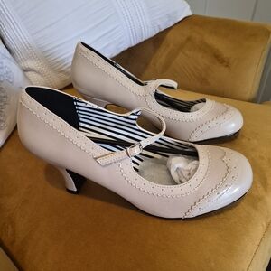 Pleazer Cream Mary Jane Heels